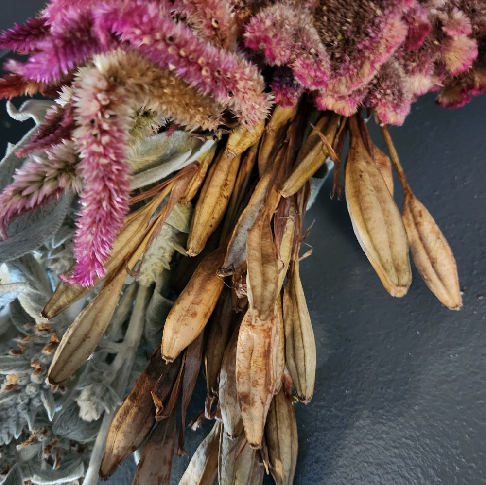 Real Dried Flower Bouquet - Picture 4 of 7
